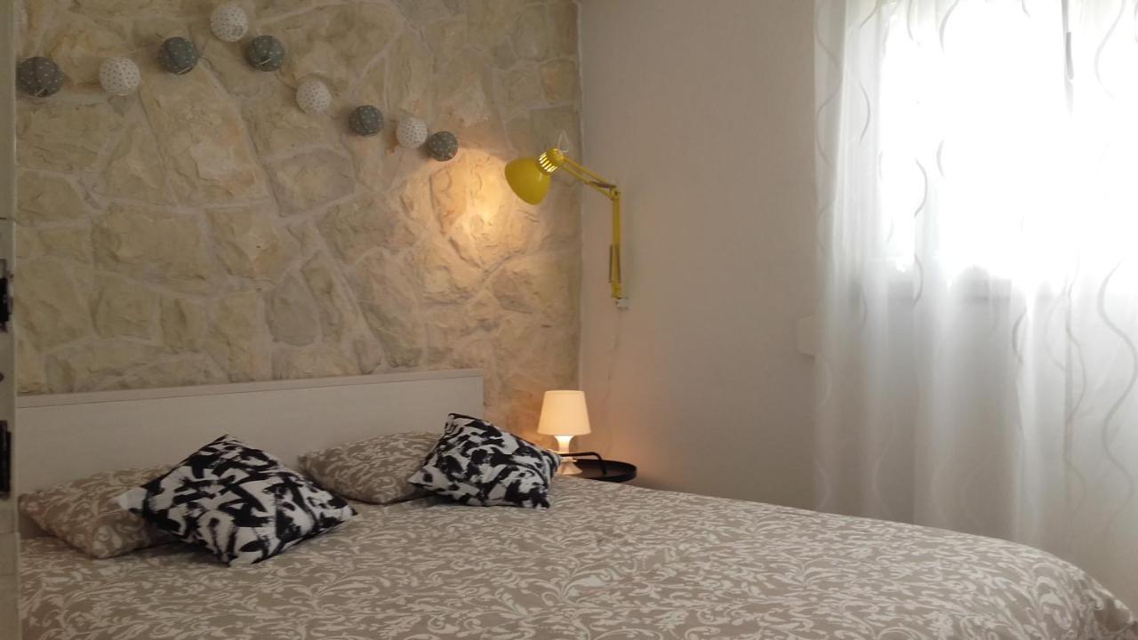 Amadrian Apartments 시베니크 외부 사진